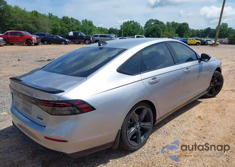 2023 Honda Accord Hybrid Sport-L z USA, uszkodzony, nr VIN 1HGCY2F78PA028396
